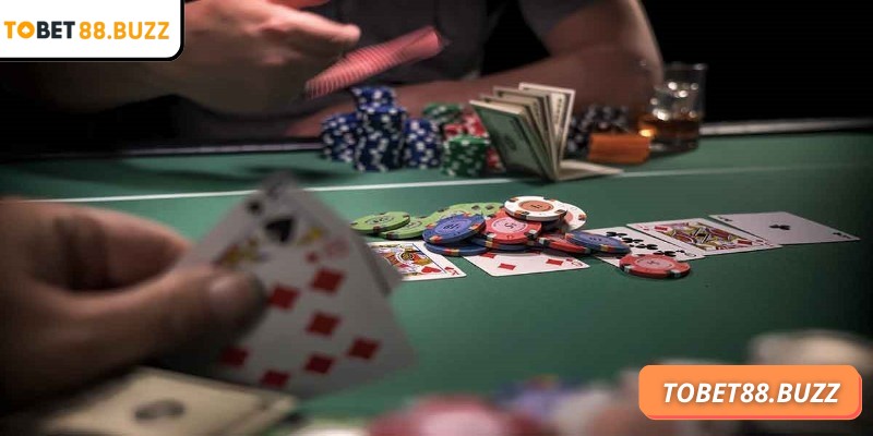 Poker ToBet88 – Game bài đỉnh cao chỉ có tại Live Casino 2 Trước mỗi ván, Dealer chia bài theo dạng Poker mà người tham gia đã chọn